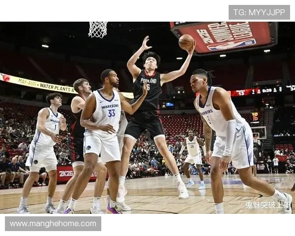 杨瀚森精准助攻凯莱布乐福上篮得分助力球队反超比分