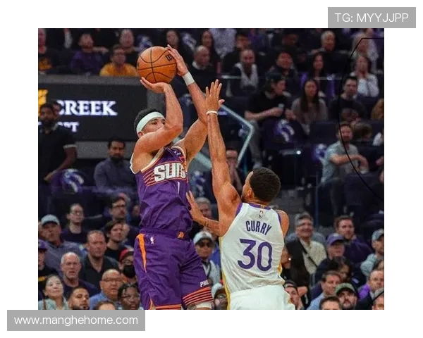 库里砍下28分勇士主场力克太阳 布克38分难救队伍